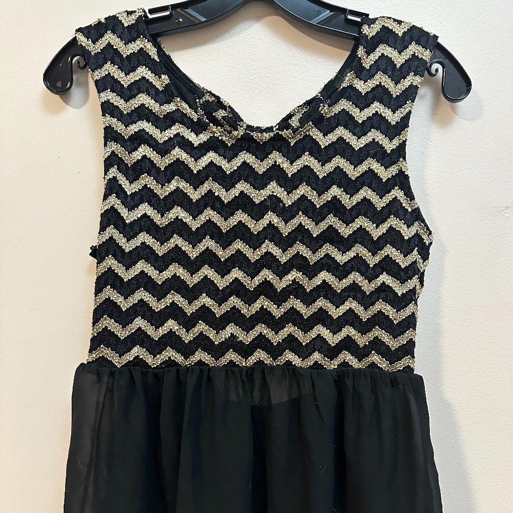 DEB Peplum Gold and Black Bow Top Size L